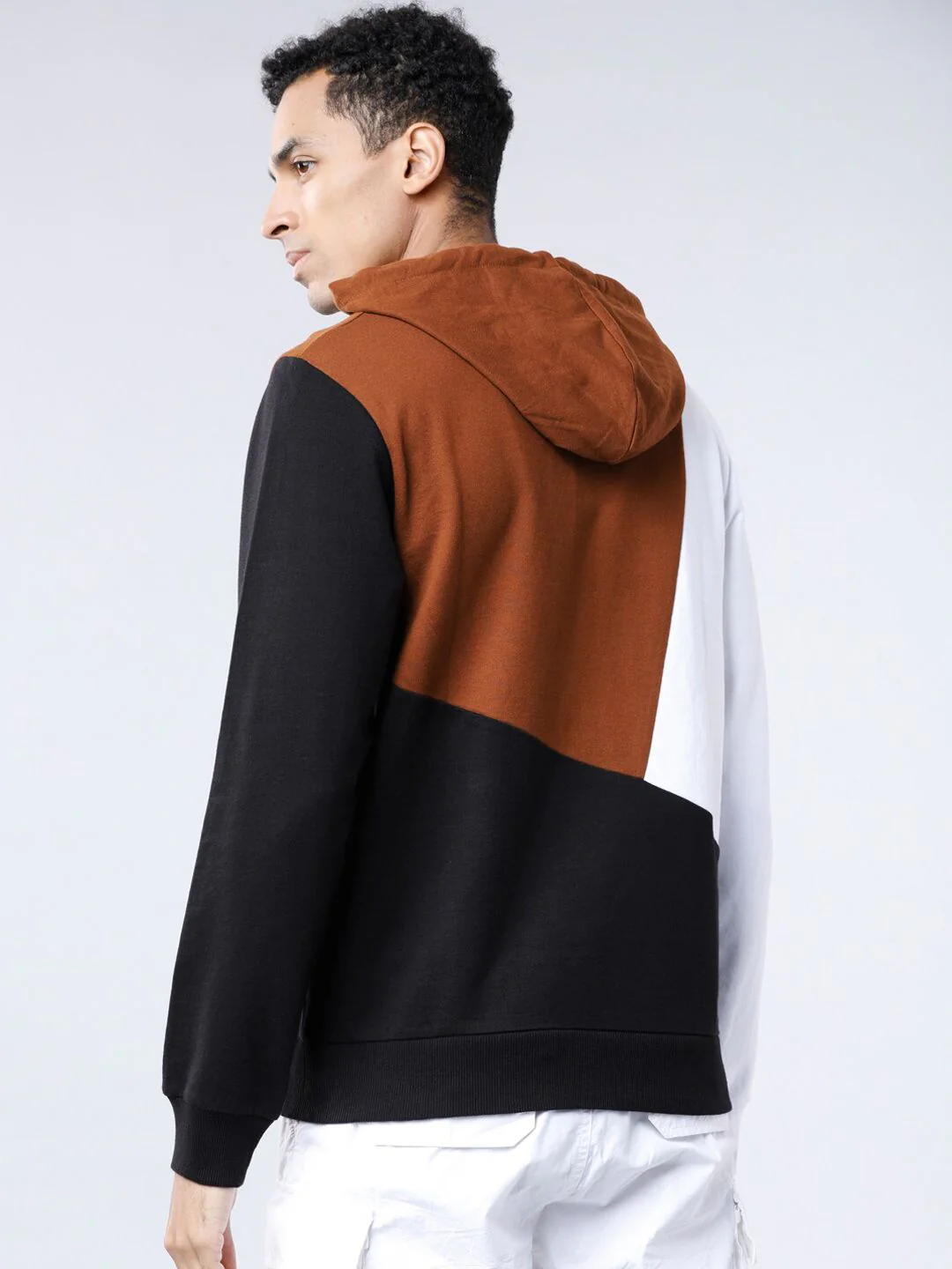 HIGHLANDER Men White & Brown Colourblocked Hooded Sweatshirt - Image 5