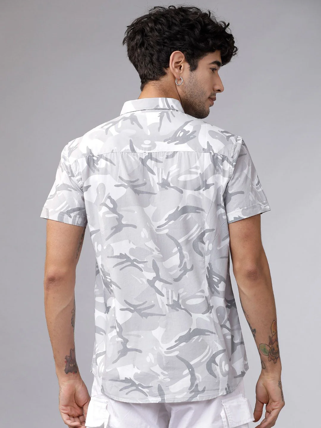 HIGHLANDER Men White & Grey Slim Fit Camouflage Printed Casual Shirt - Image 4