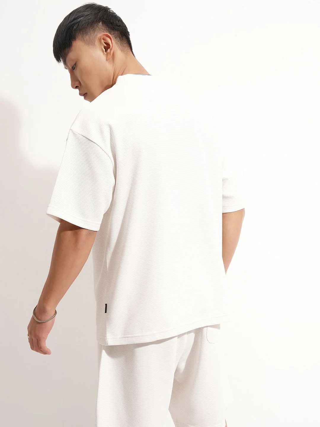 HIGHLANDER Self Design Oversized-Fit T-Shirt With Shorts Co-Ords - Image 5