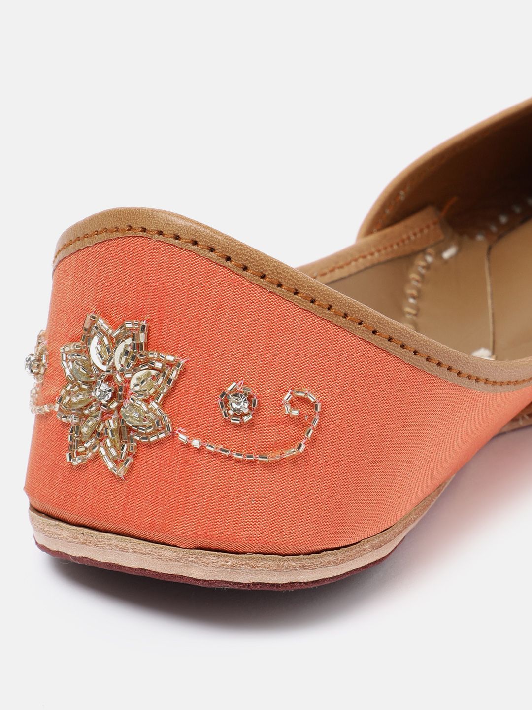 House of Pataudi Floral Embellished Ethnic Mojaris - Image 4