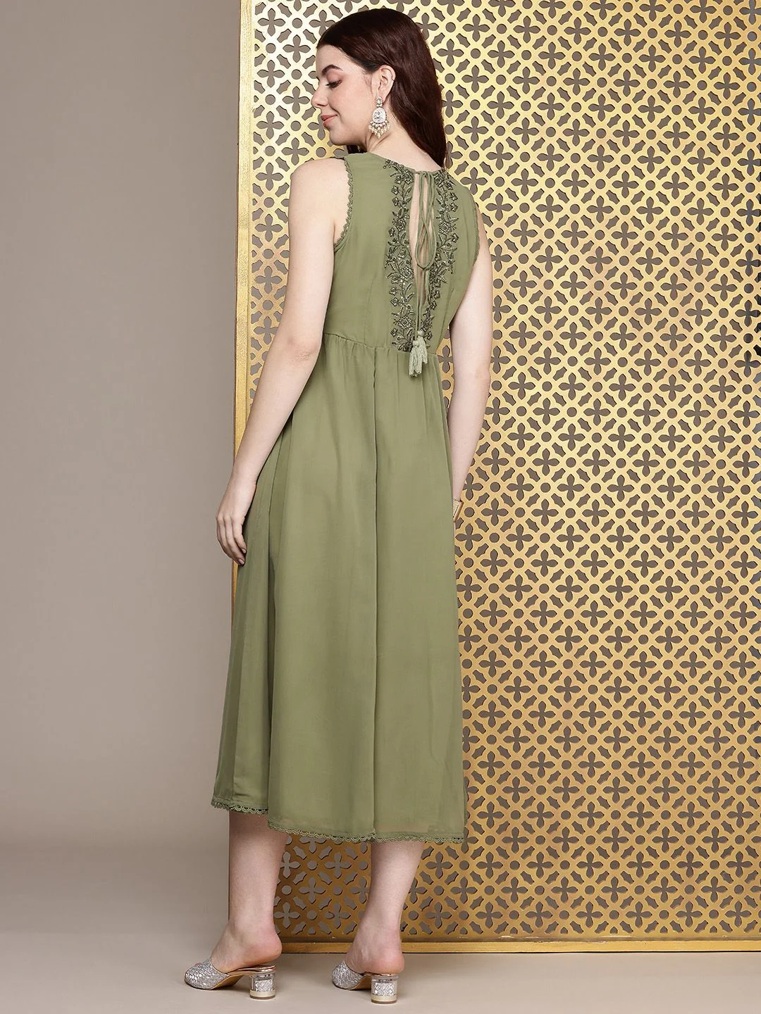 House of Pataudi Floral Embroidered A-Line Midi Jashn Dress - Image 4
