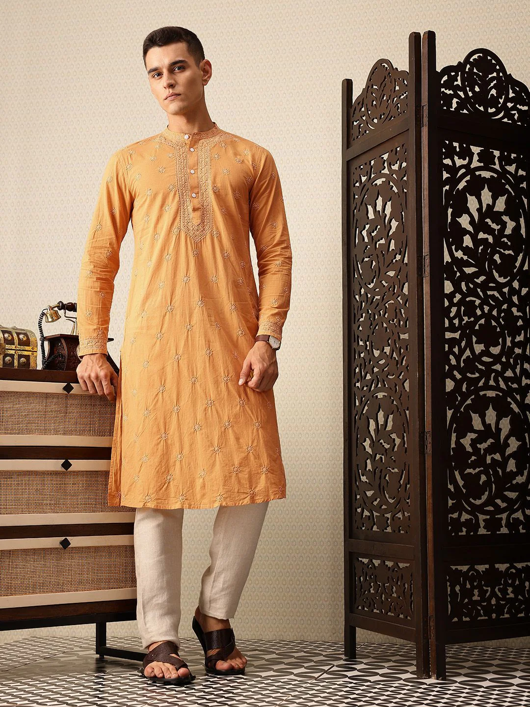 House of Pataudi Floral Embroidered Pure Cotton Jashn Kurta - Image 5