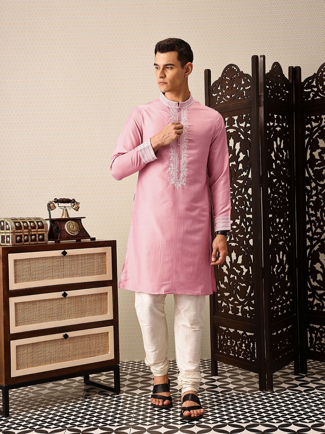 House of Pataudi Floral Yoke Design Sequinned Floral Jashn Kurta - Image 3