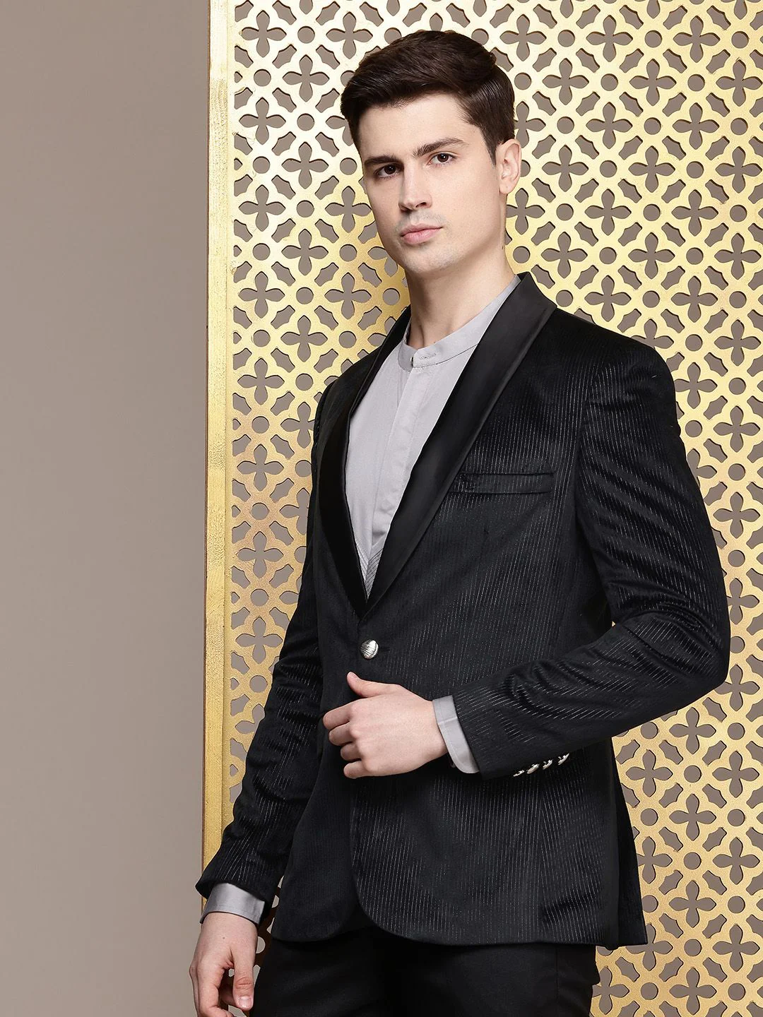 House of Pataudi Red Carpet Line Striped Shawl Collar Single-Breasted Velvet Finish Blazer - Image 5