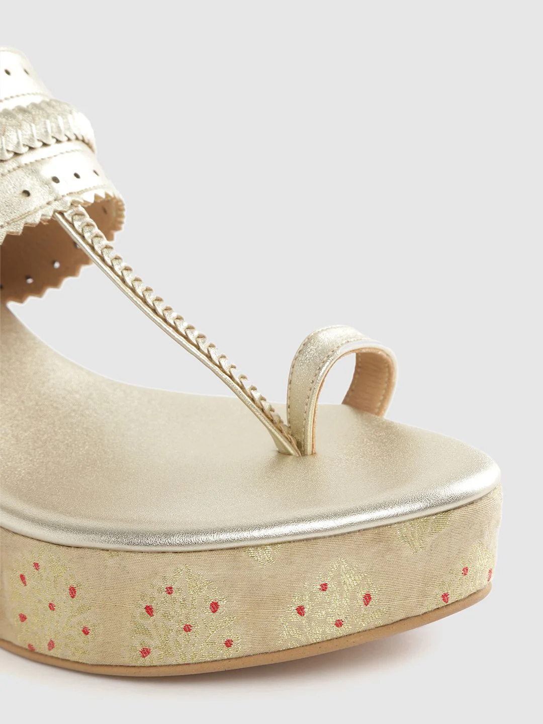 House of Pataudi Women Gold-Toned Braided Detail Handcrafted One-Toe Block Heels - Image 6