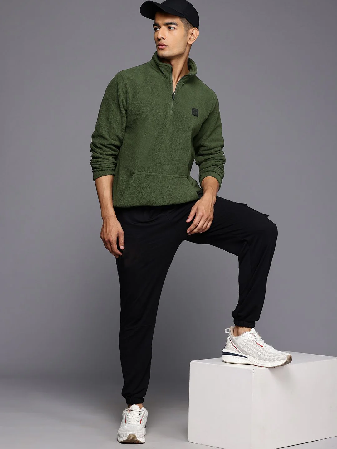 HRX by Hrithik Roshan Fleece Lifestyle Sweatshirt - Image 4