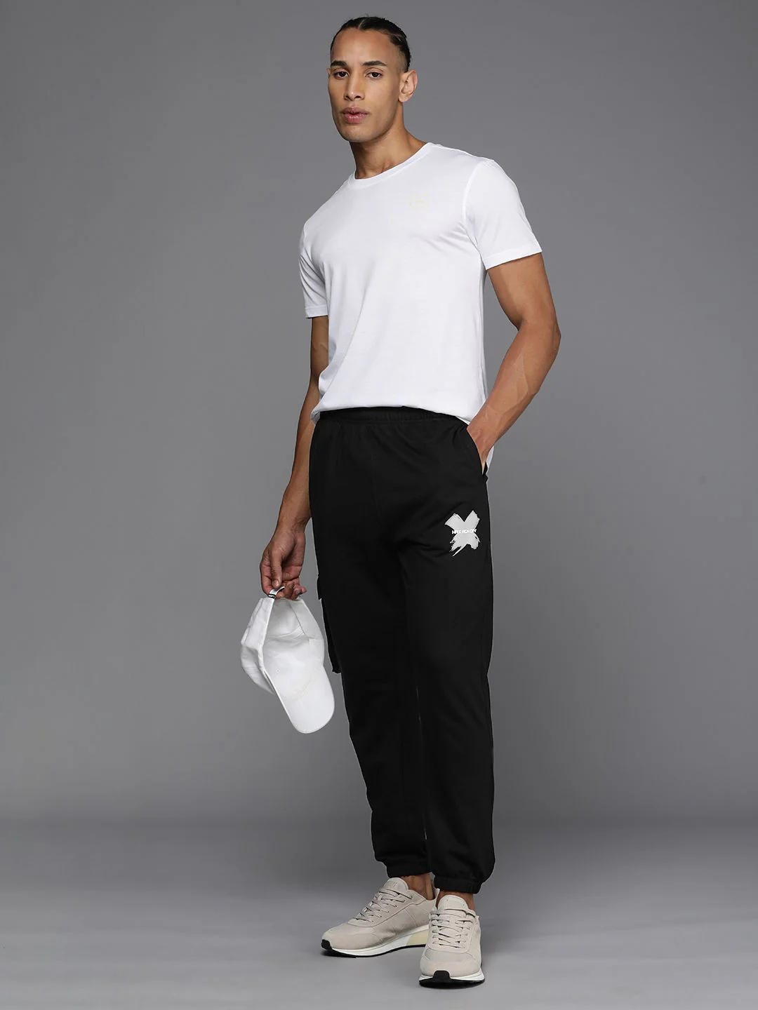 HRX by Hrithik Roshan Men ATHFLOW Lifestyle Mid-Rise Joggers - Image 5