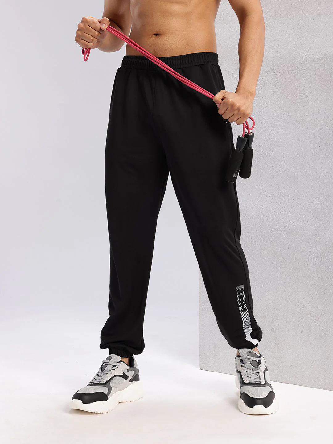 HRX by Hrithik Roshan Men Brand Logo Print Detail Mid-Rise Rapid-Dry Training Joggers