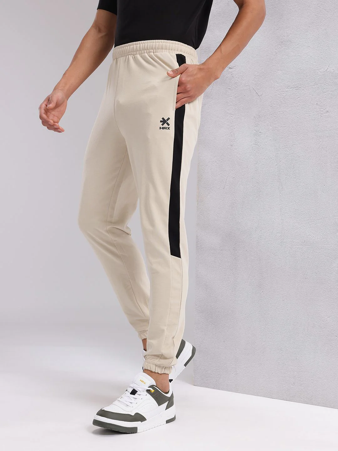 HRX by Hrithik Roshan Men Contrast Panel Lifestyle Joggers - Image 3