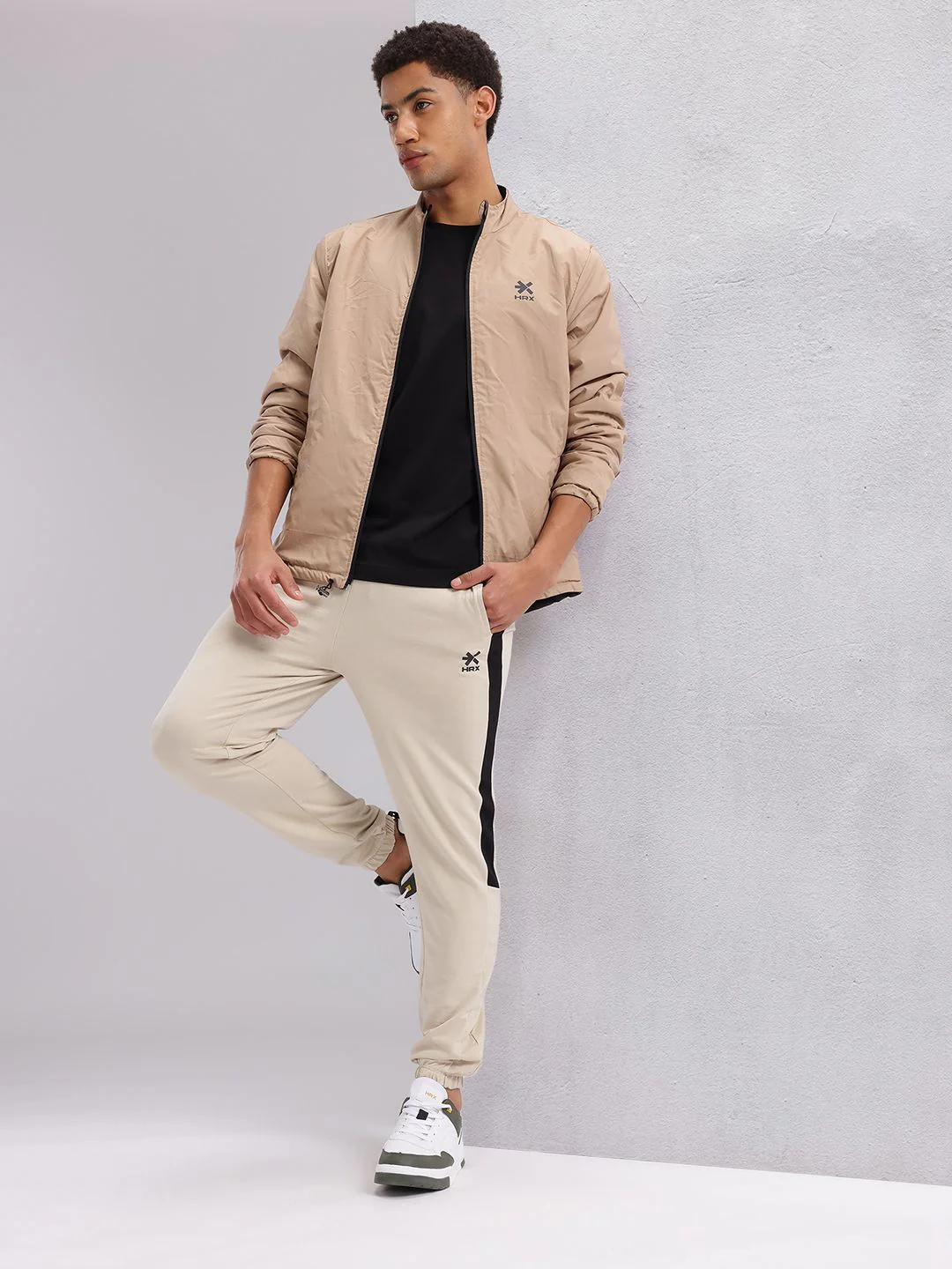 HRX by Hrithik Roshan Men Contrast Panel Lifestyle Joggers - Image 4