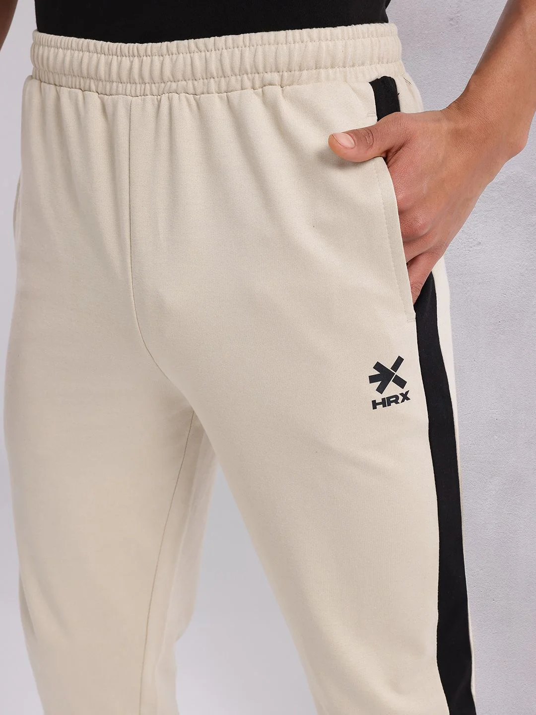 HRX by Hrithik Roshan Men Contrast Panel Lifestyle Joggers - Image 6