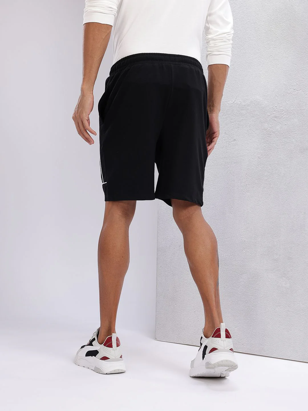 HRX by Hrithik Roshan Men Mid-Rise Lifestyle Shorts with Contrast Piping - Image 5