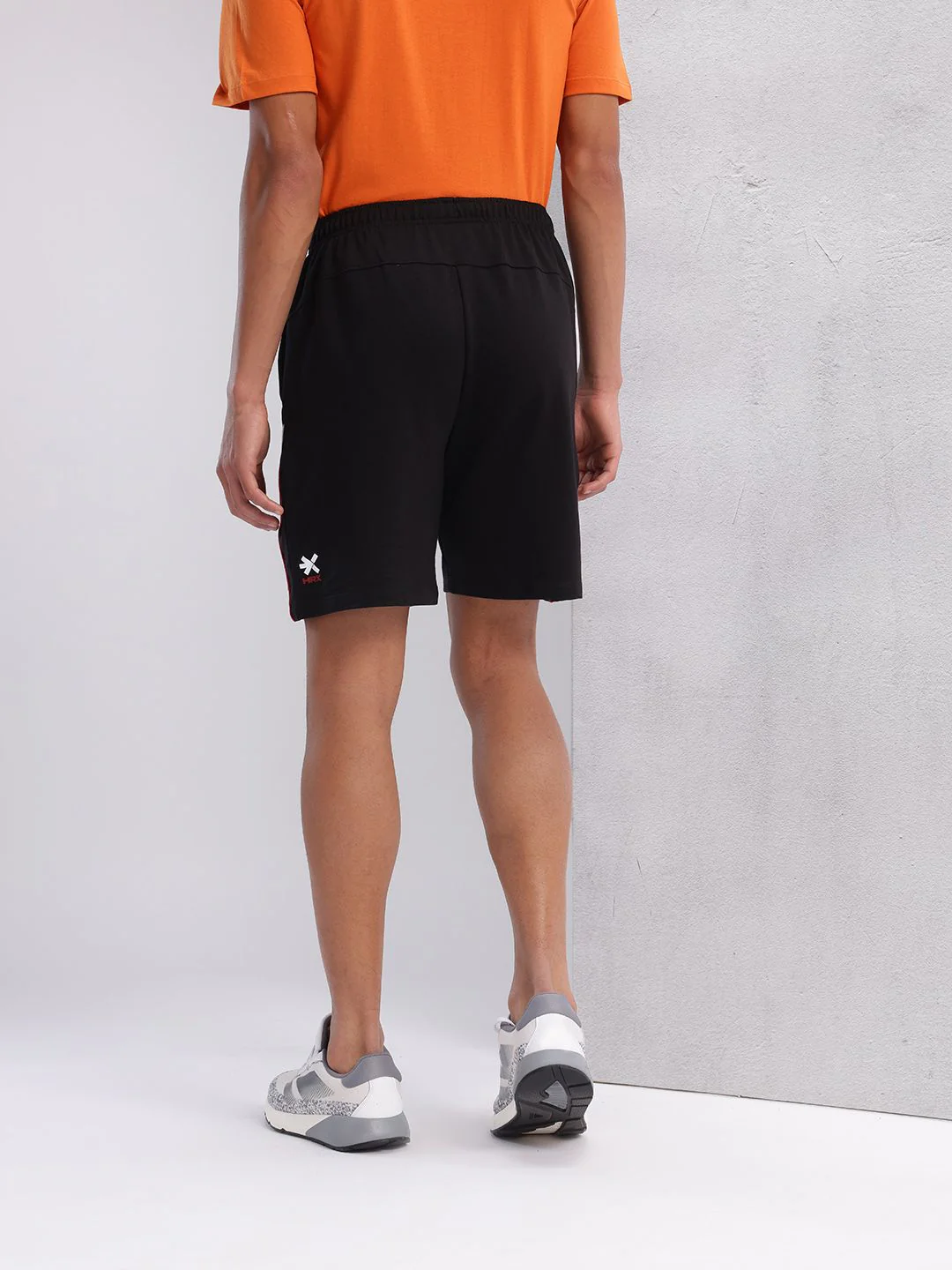 HRX by Hrithik Roshan Men Mid-Rise Regular Fit Lifestyle Shorts with Piping Detail - Image 5