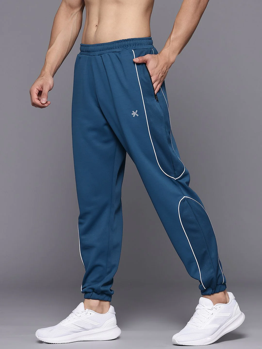 HRX by Hrithik Roshan Men Rapid-Dry Contrast Piping Detail Training Joggers - Image 3