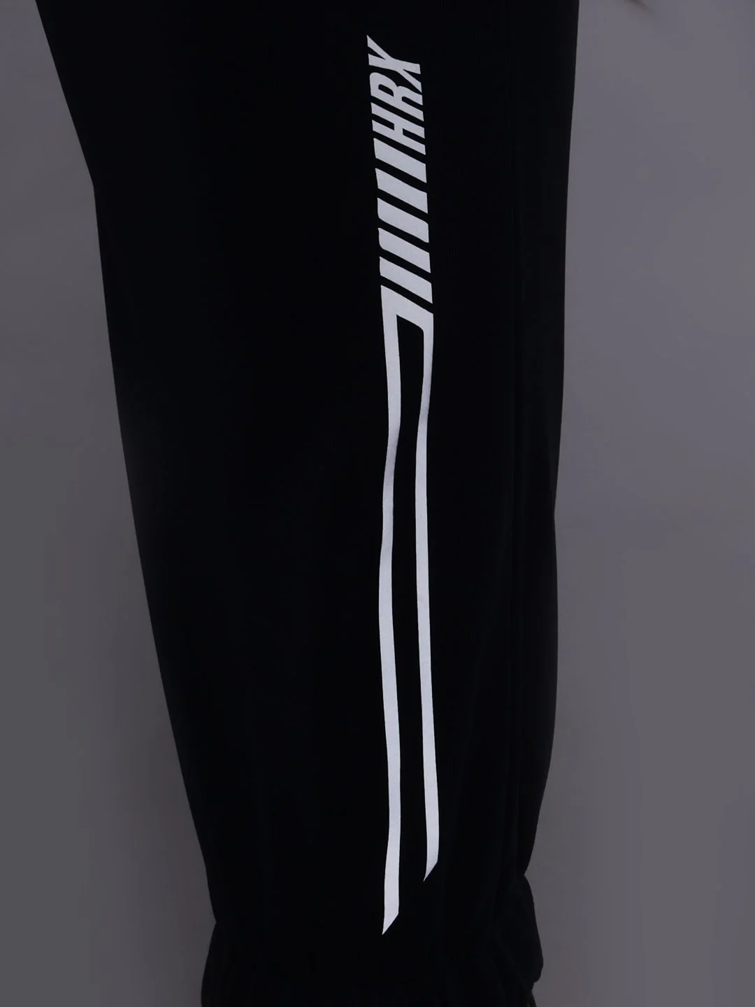 HRX by Hrithik Roshan Men Rapid-Dry Training Joggers With Reflective Detail - Image 7