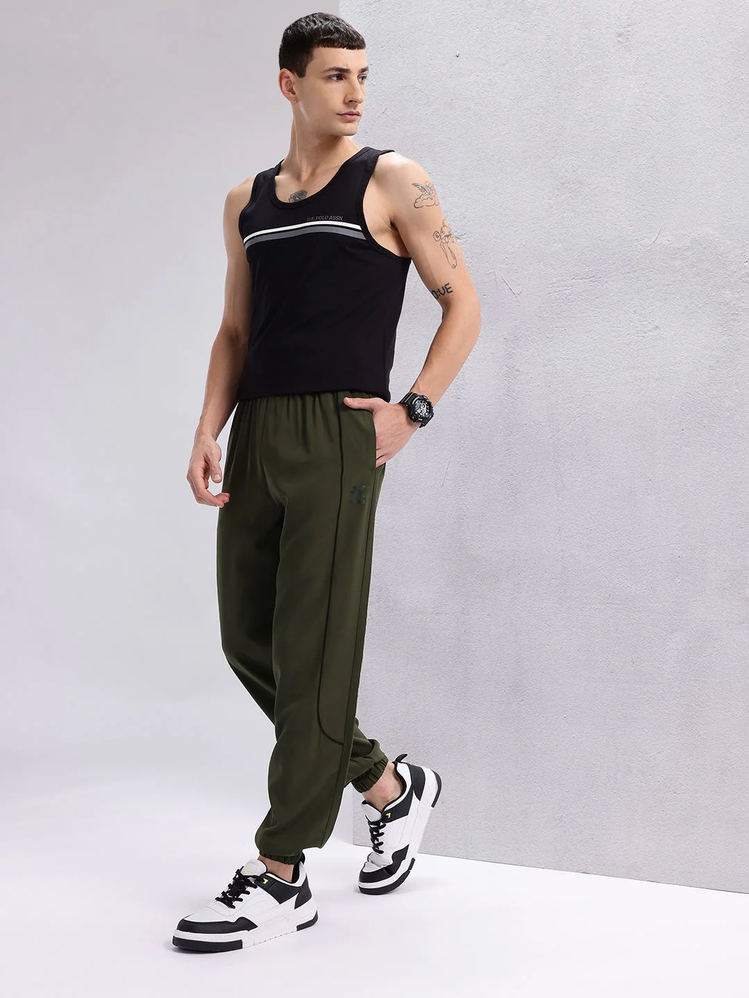 HRX by Hrithik Roshan Men Regular Fit Joggers - Image 4