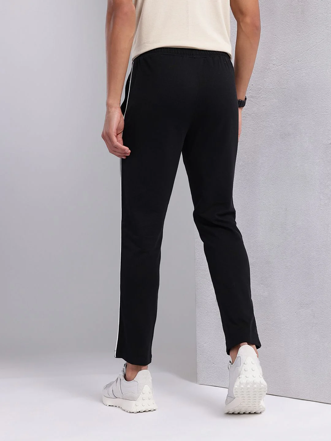 HRX by Hrithik Roshan Men Regular Track Pants - Image 4