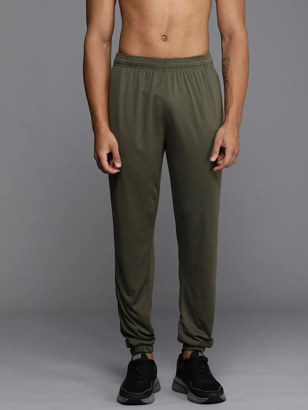 HRX by Hrithik Roshan Men Solid Mid-Rise Rapid-Dry Training Joggers - Image 2