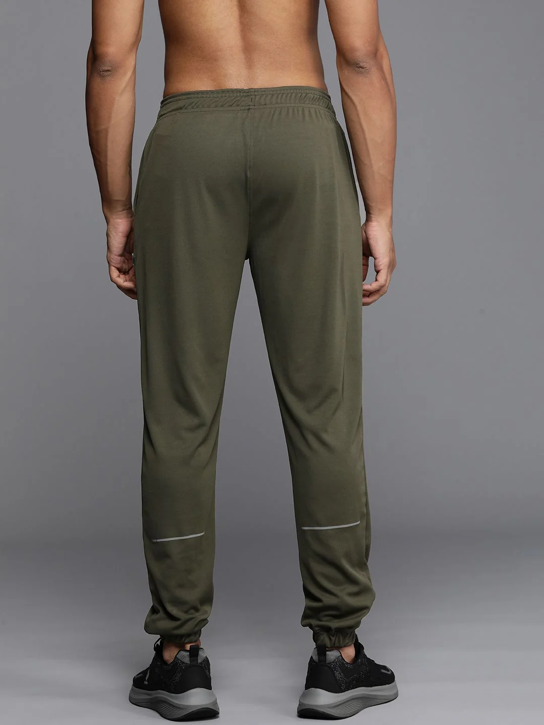 HRX by Hrithik Roshan Men Solid Mid-Rise Rapid-Dry Training Joggers - Image 3