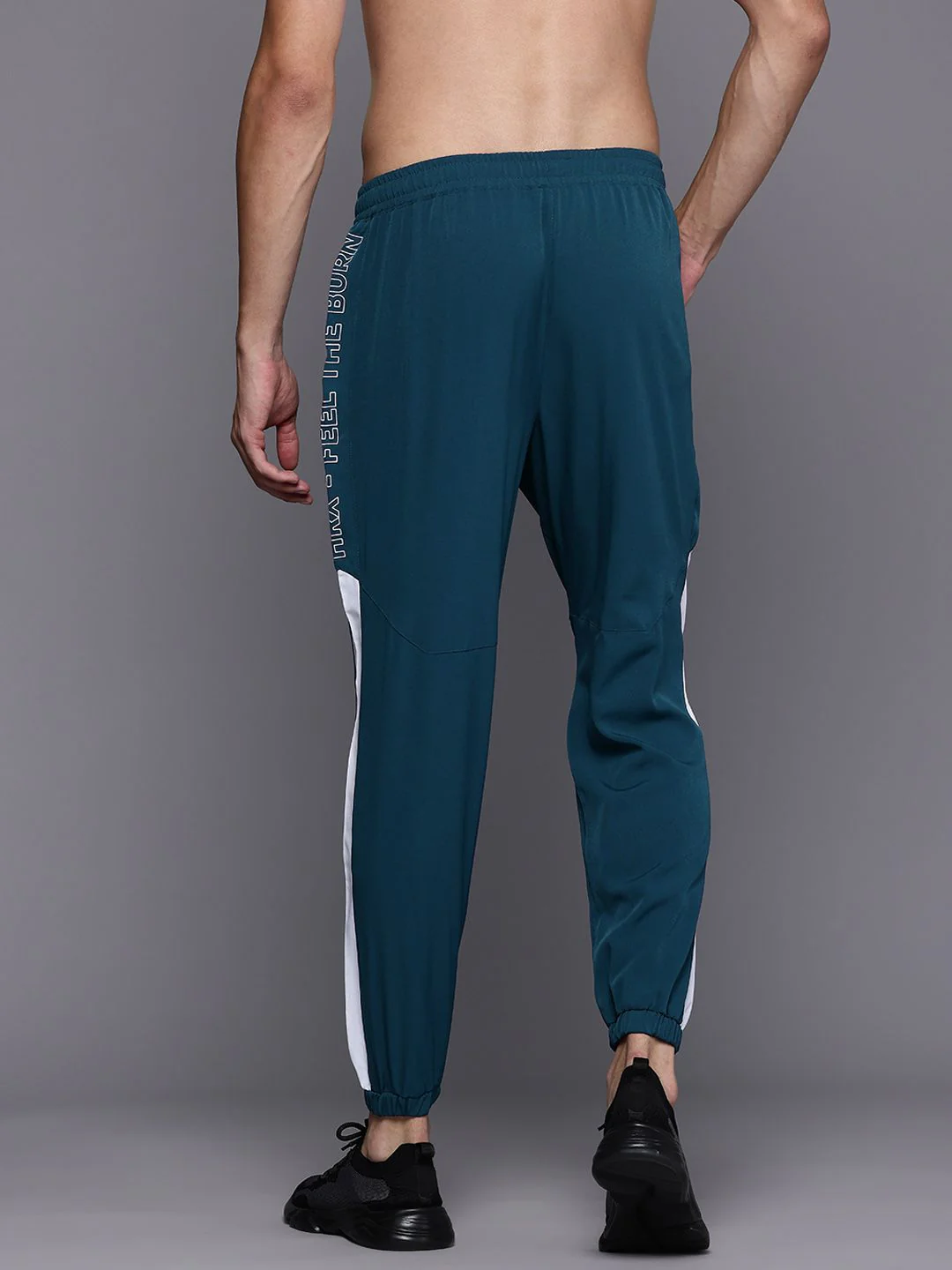 HRX by Hrithik Roshan Men Typography Printed Rapid-Dry Training Joggers - Image 3