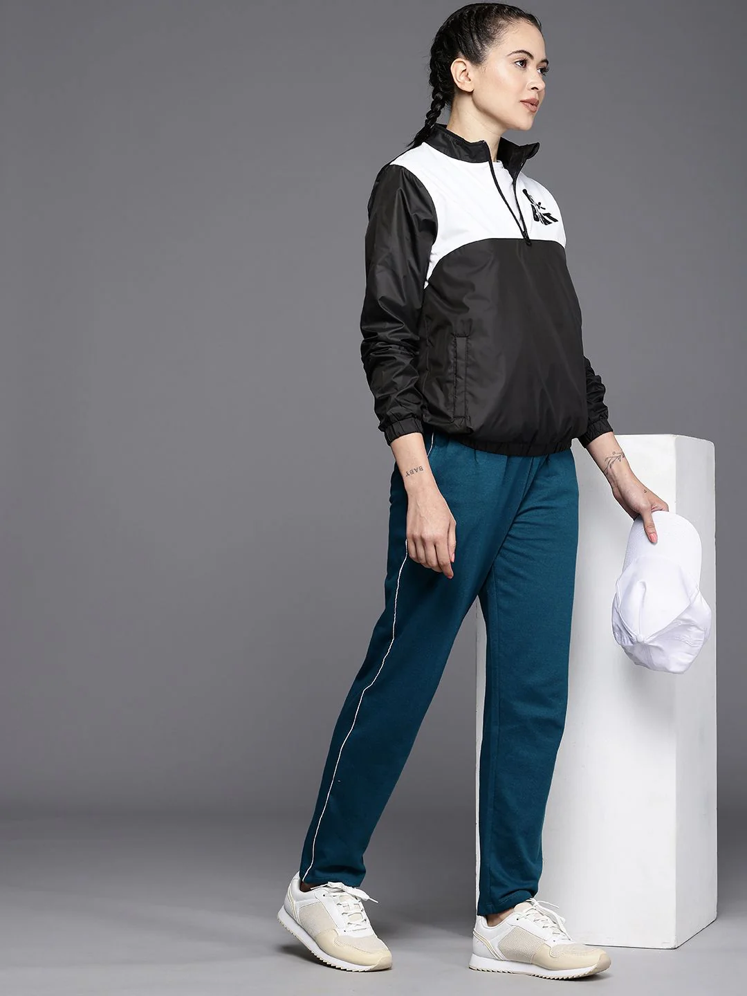 HRX by Hrithik Roshan Rapid Dry Antimicrobial Finish Colourblocked Lifestyle Sporty Jacket - Image 4