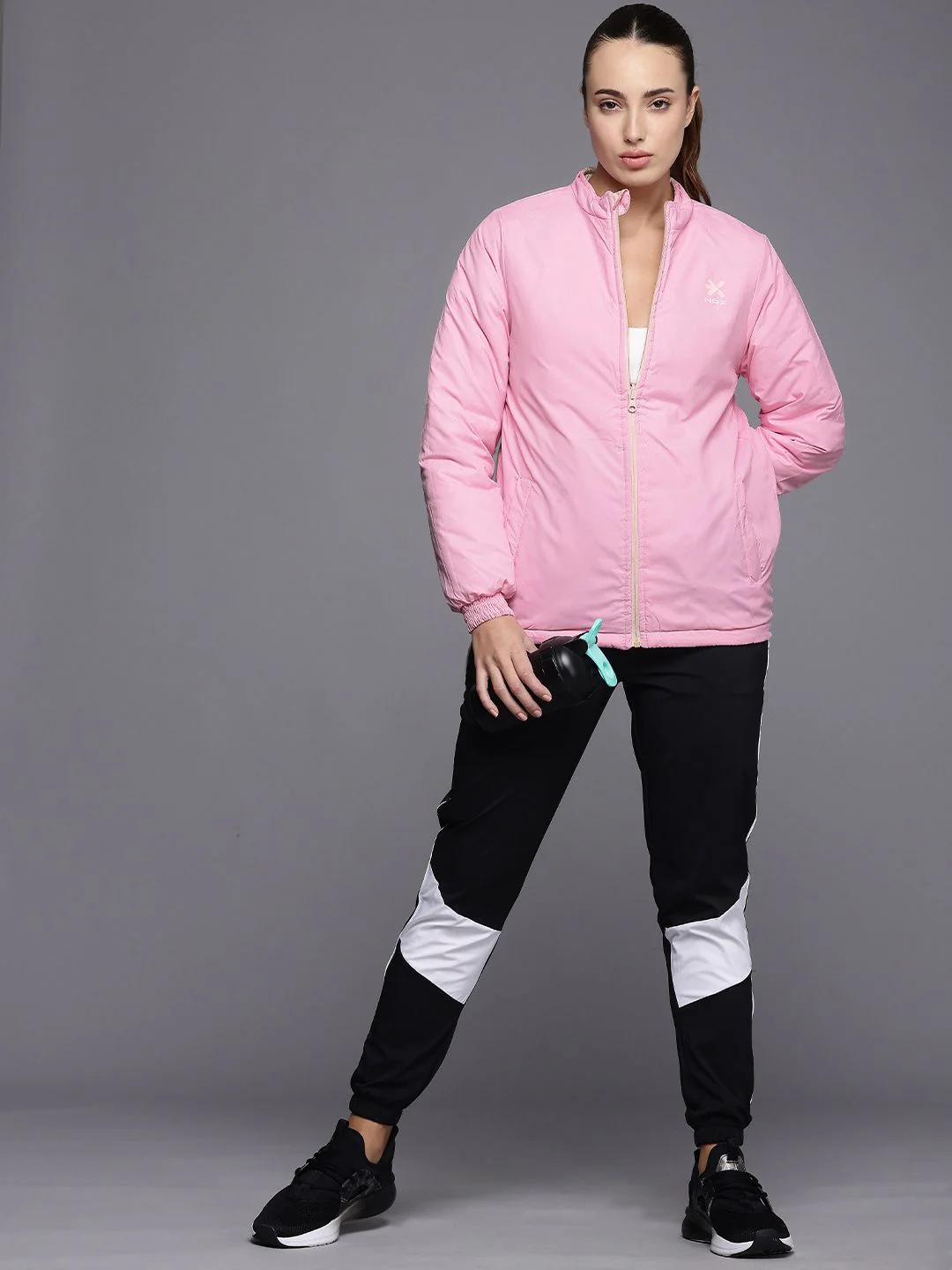 HRX by Hrithik Roshan Reversible Outdoor Rapid Dry Antimicrobial Finish Padded Jacket - Image 4
