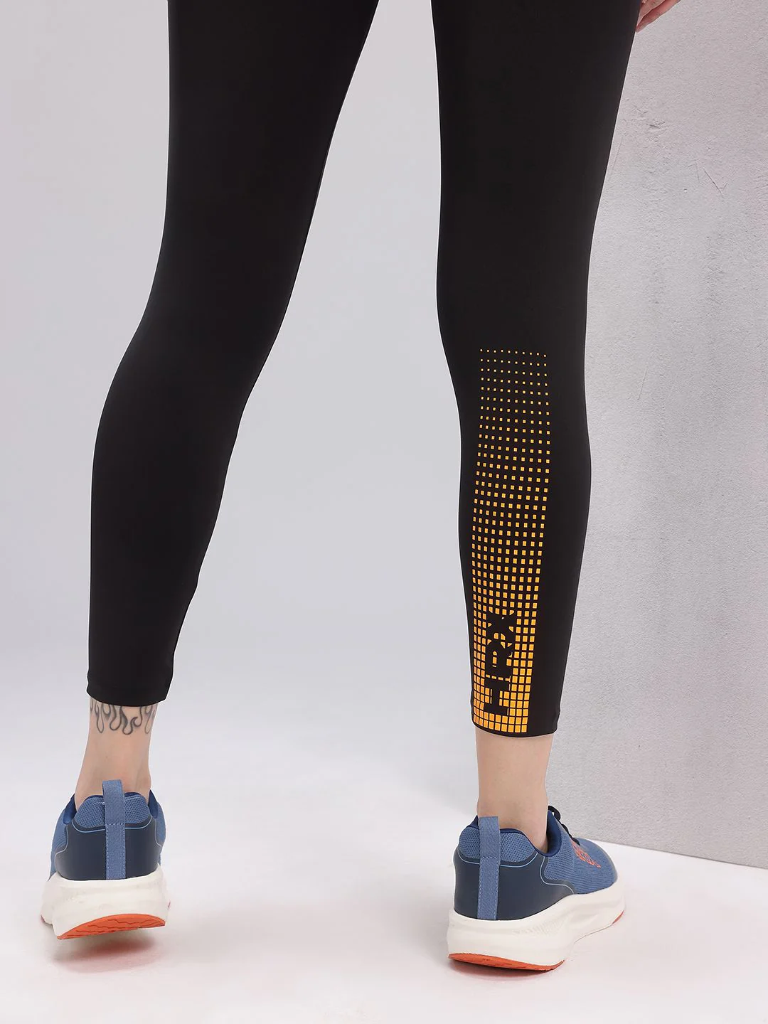 HRX by Hrithik Roshan Women Brand Logo Detail Rapid-Dry Cropped Training Tights - Image 7