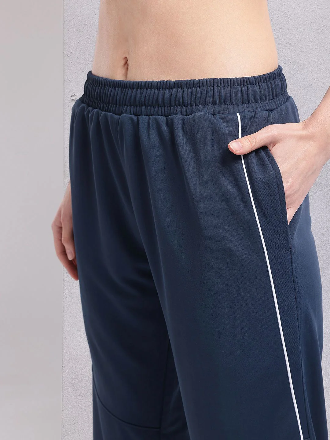 HRX by Hrithik Roshan Women Training Joggers - Image 6