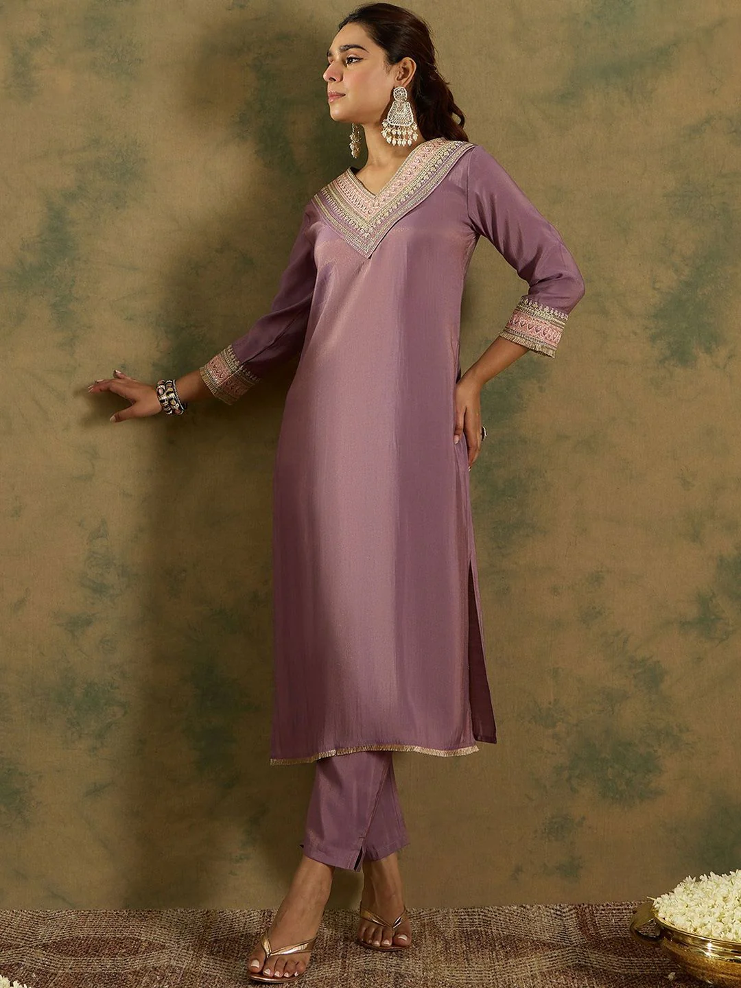 Indo Era Ethnic Motifs Embroidered Kurta With Trousers - Image 4