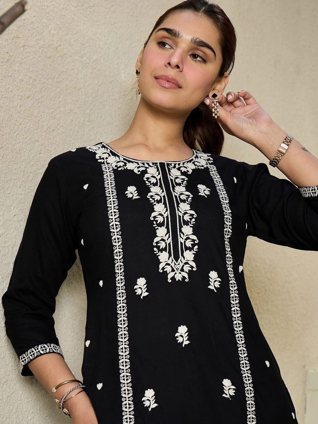 Indo Era Floral Embroidered Round Neck Straight Kurta - Image 3