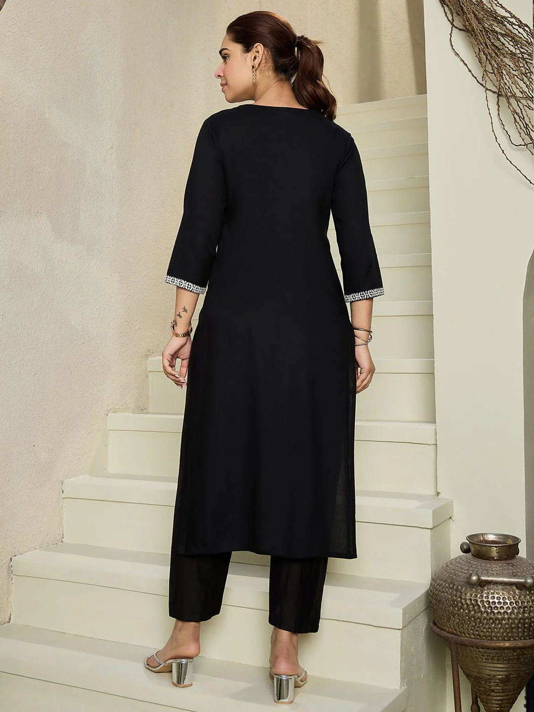 Indo Era Floral Embroidered Round Neck Straight Kurta - Image 4