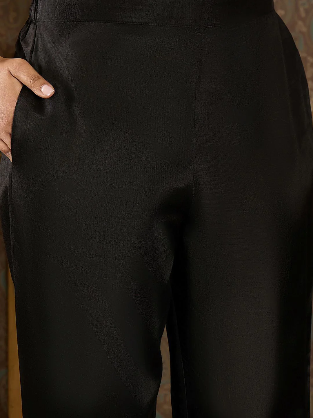 Indo Era Floral Embroidered Sequinned Panelled Organza Kurta With Trousers & Dupatta - Image 3