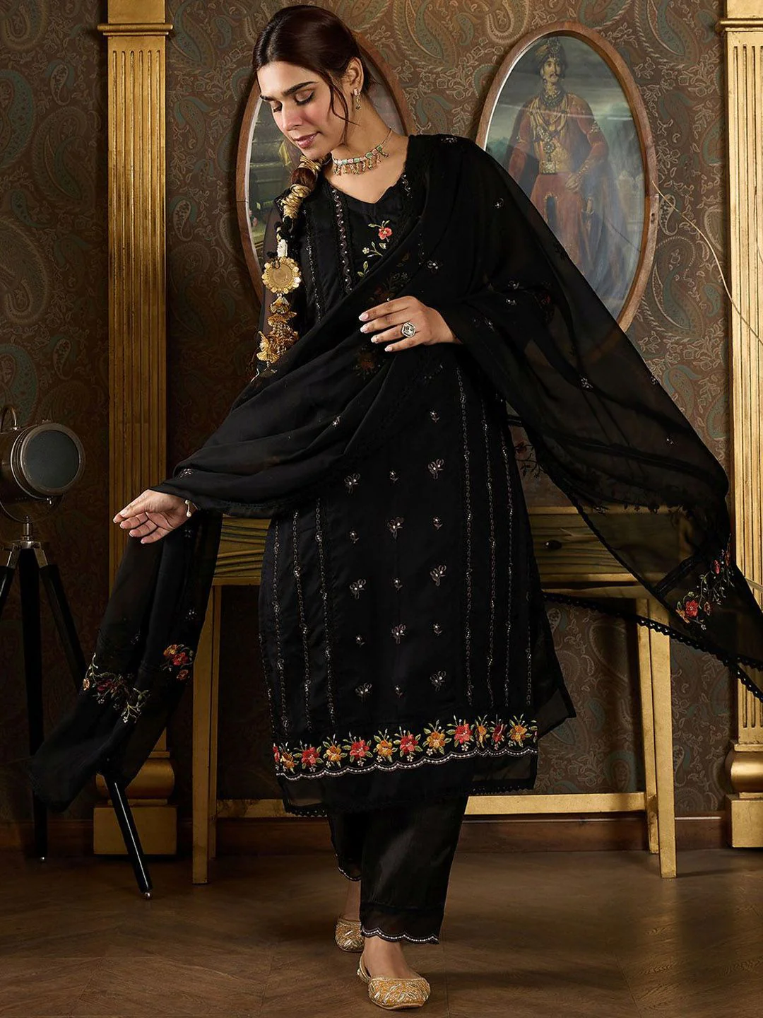 Indo Era Floral Embroidered Sequinned Panelled Organza Kurta With Trousers & Dupatta - Image 6