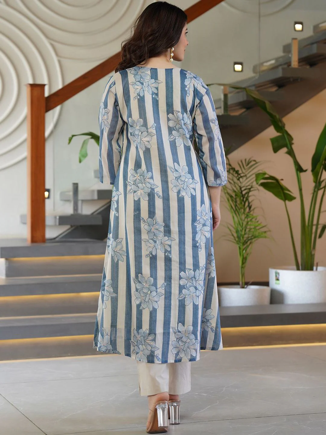 Indo Era Floral Printed Round Neck A-Line Pure Cotton Kurta With Trousers - Image 4