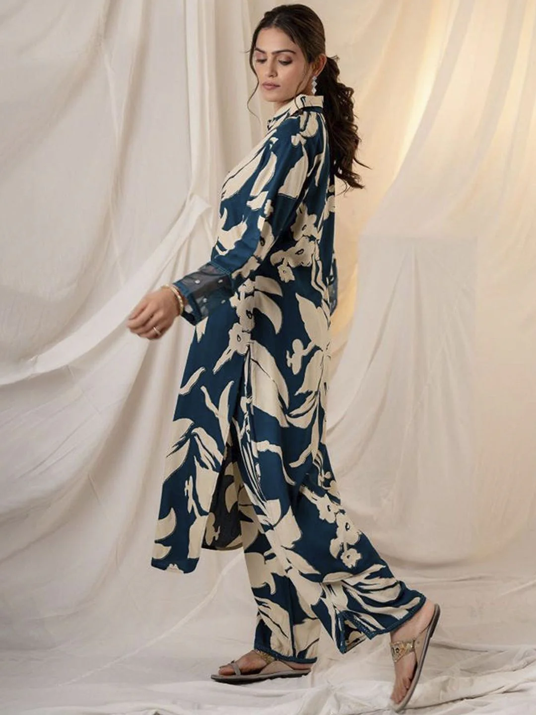 Indo Era Floral Printed Straight Kurta with Palazzos - Image 6