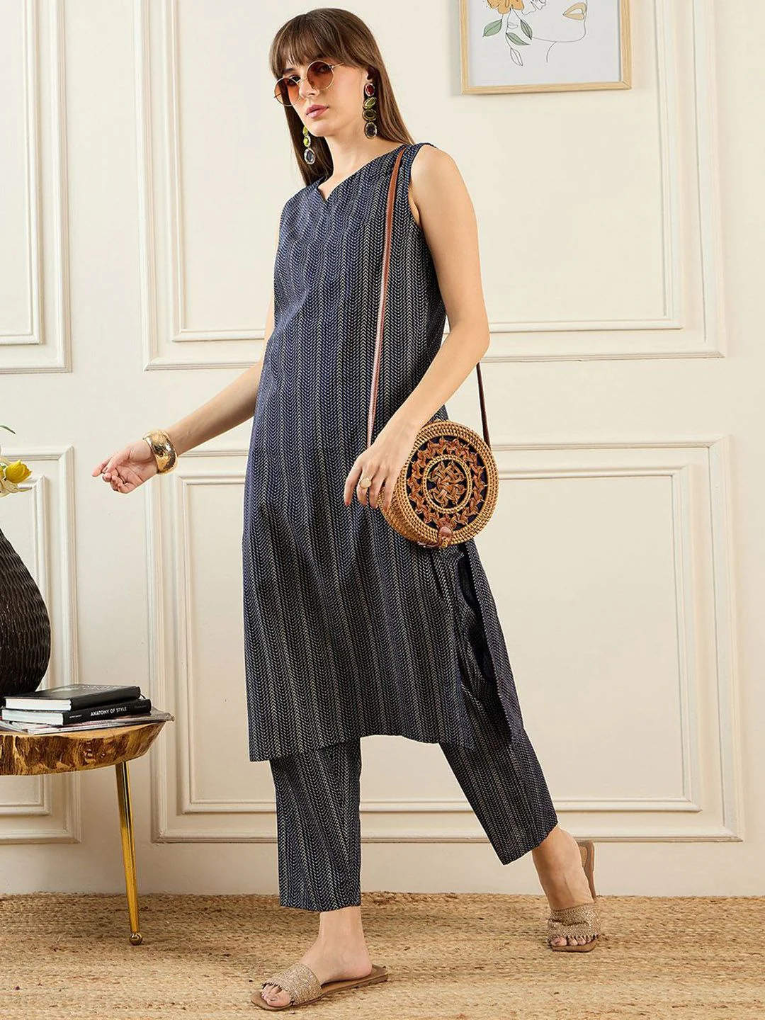 Indo Era Geometric Printed V-Neck Pure Cotton Straight Kurta With Trousers - Image 6