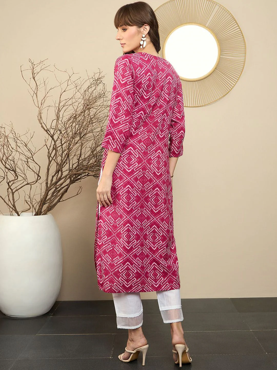 Indo Era Pink Geometric Printed Notch Neck Straight Kurta - Image 5