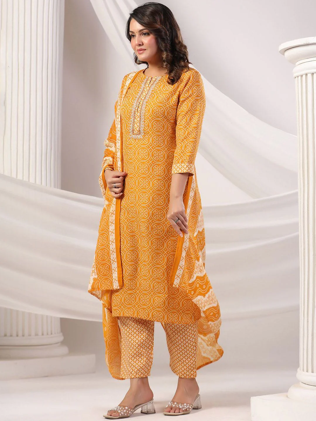 Indo Era Women Bandhani Printed Regular Mirror Work Kurta Trousers With Dupatta - Image 5