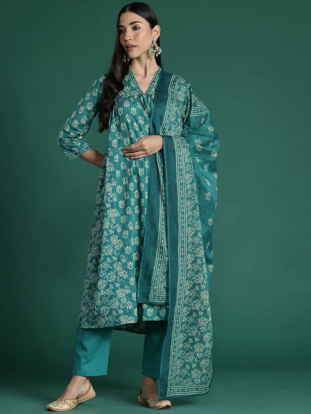 Indo Era Women Floral Printed Empire Pure Cotton Kurta with Trousers & With Dupatta - Image 4