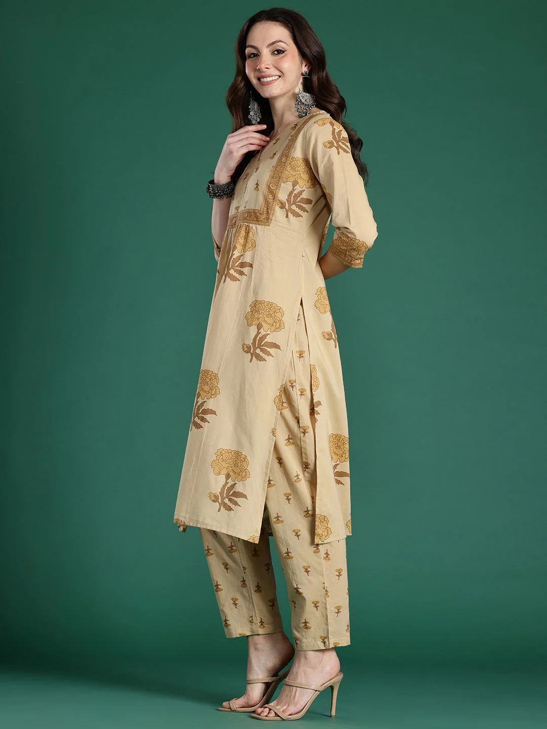 Indo Era Women Floral Printed Pure Cotton Kurta with Trousers - Image 4
