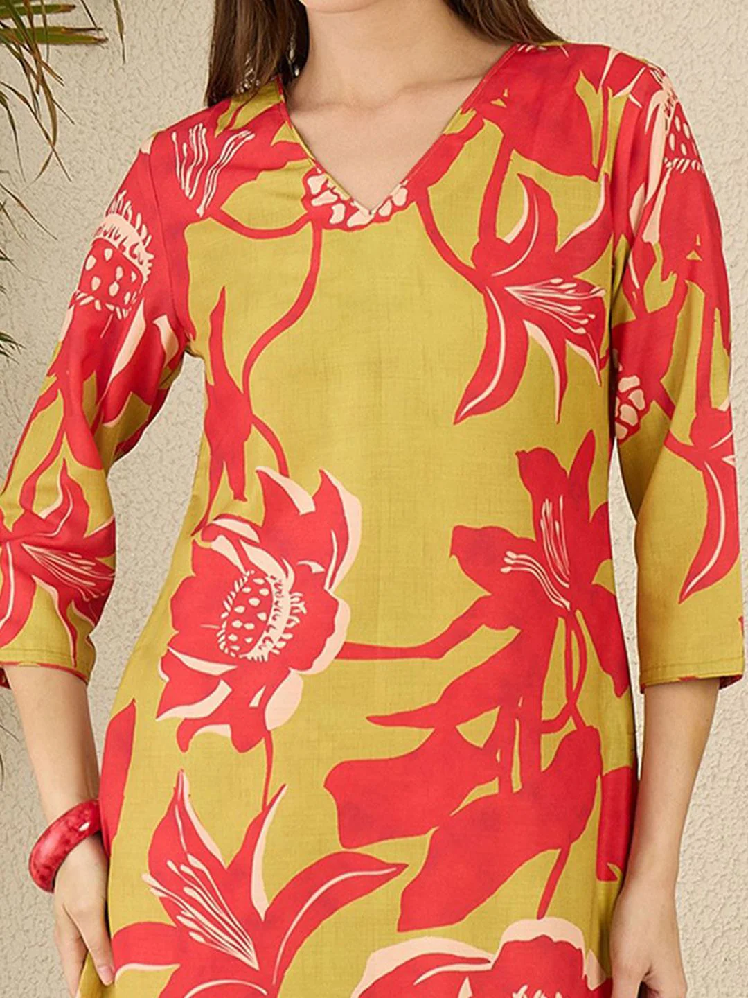 Indo Era Women Floral Printed Regular Kurta with Trousers - Image 3
