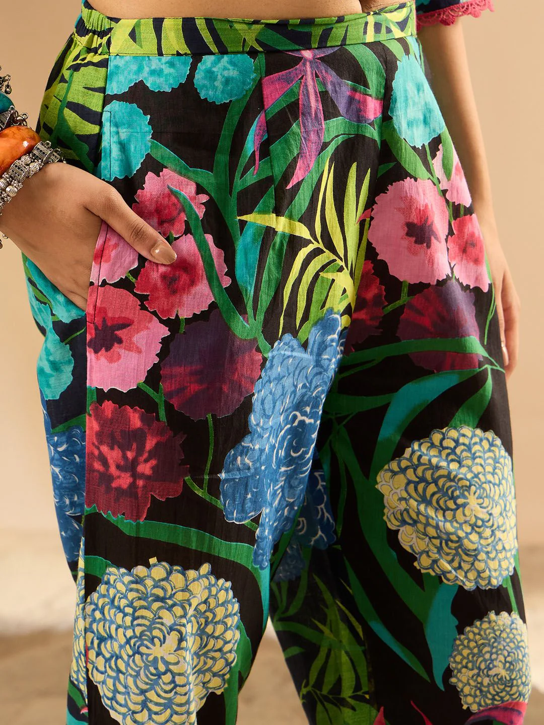 Indo Era Women Floral Printed Regular Pure Cotton Kurta with Trousers - Image 3