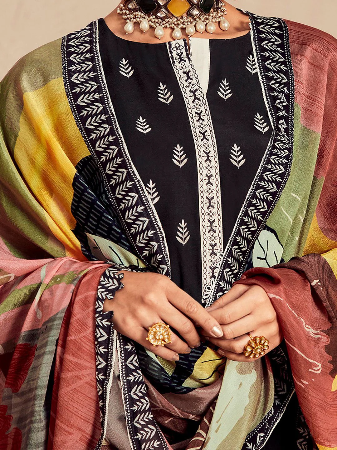 Indo Era Women Floral Printed Regular Thread Work Kurta Trousers With Dupatta - Image 2
