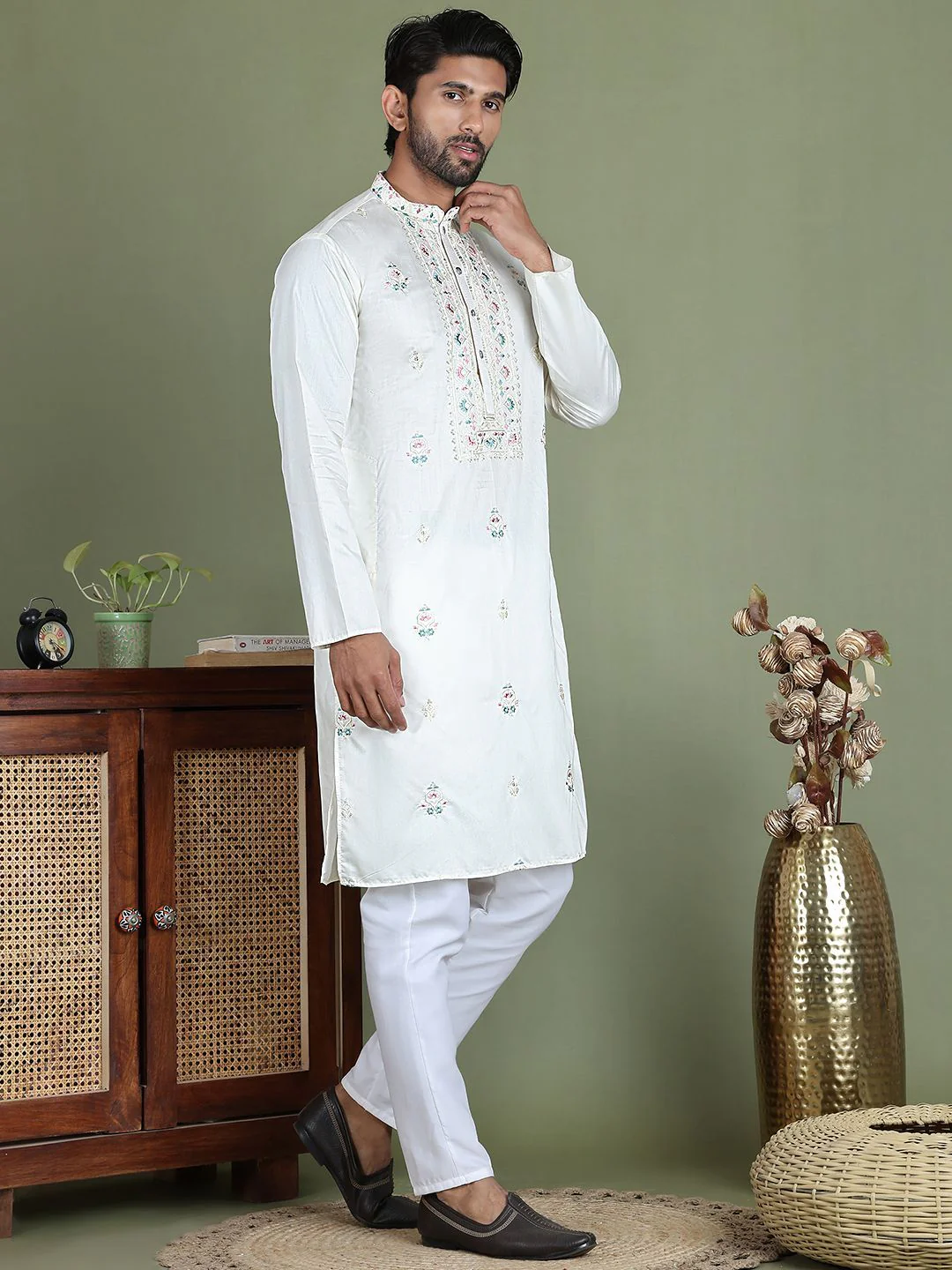 Jompers Ethnic Motifs Printed Sequined Embellished Straight Kurta with Trouser - Image 5