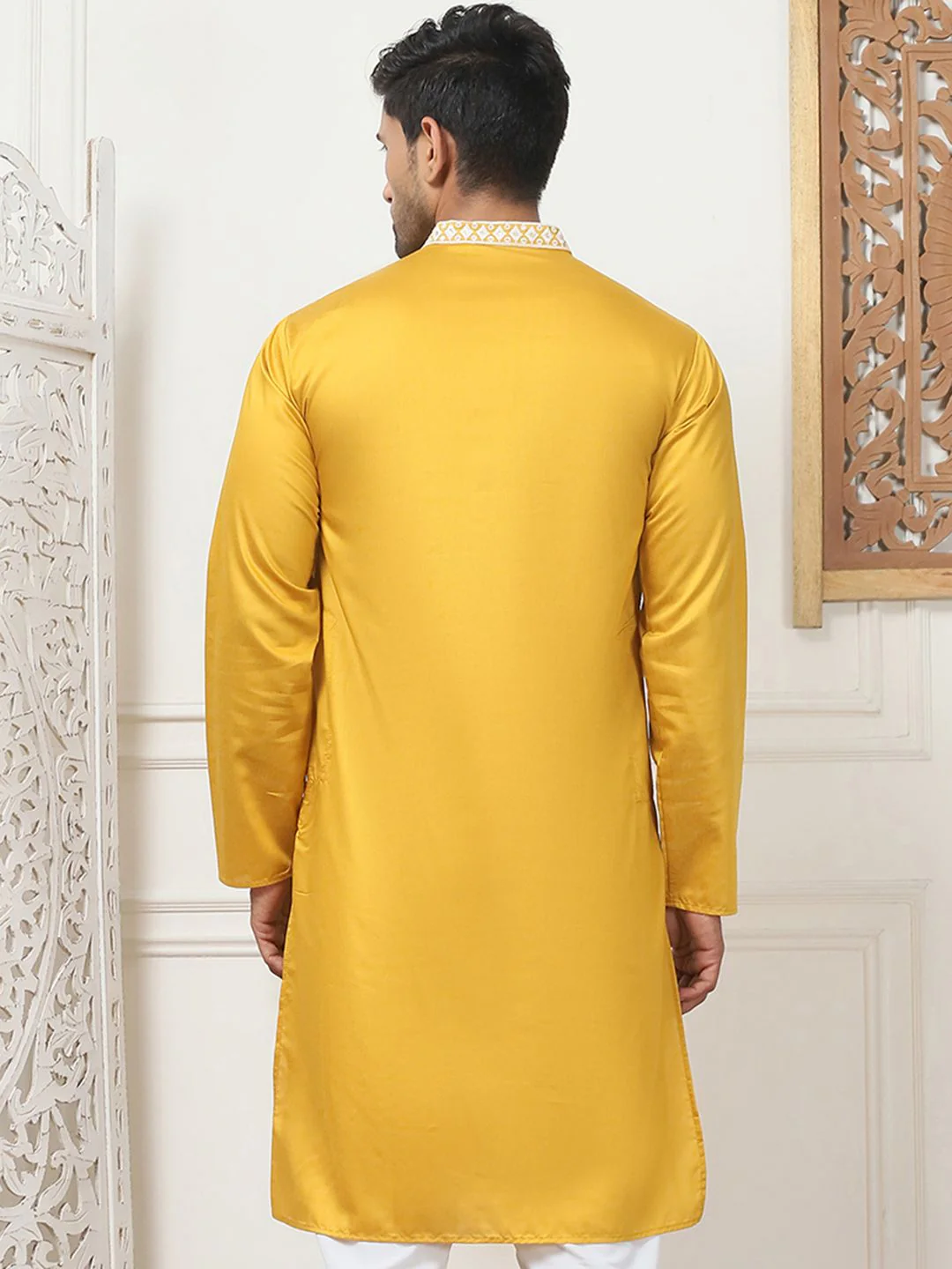 Jompers Floral Embroidered Sequinned Mandarin Collar Cotton Silk Straight Kurta - Image 6