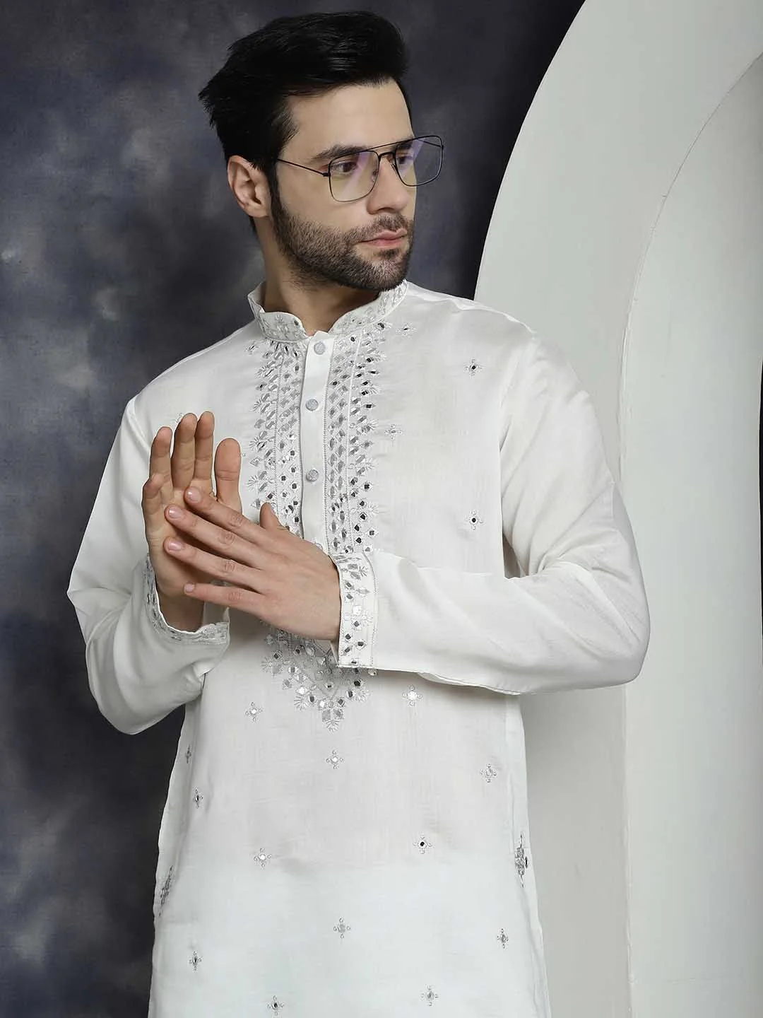 Jompers Geometric Embroidered Regular Mirror Work Kurta With Pyjamas