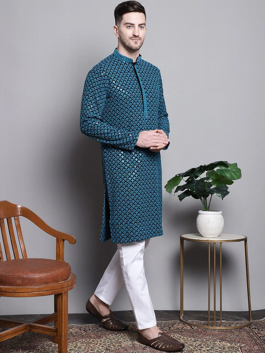 Jompers Geometric Embroidered Thread Work Sequinned Pure Cotton Kurta - Image 4