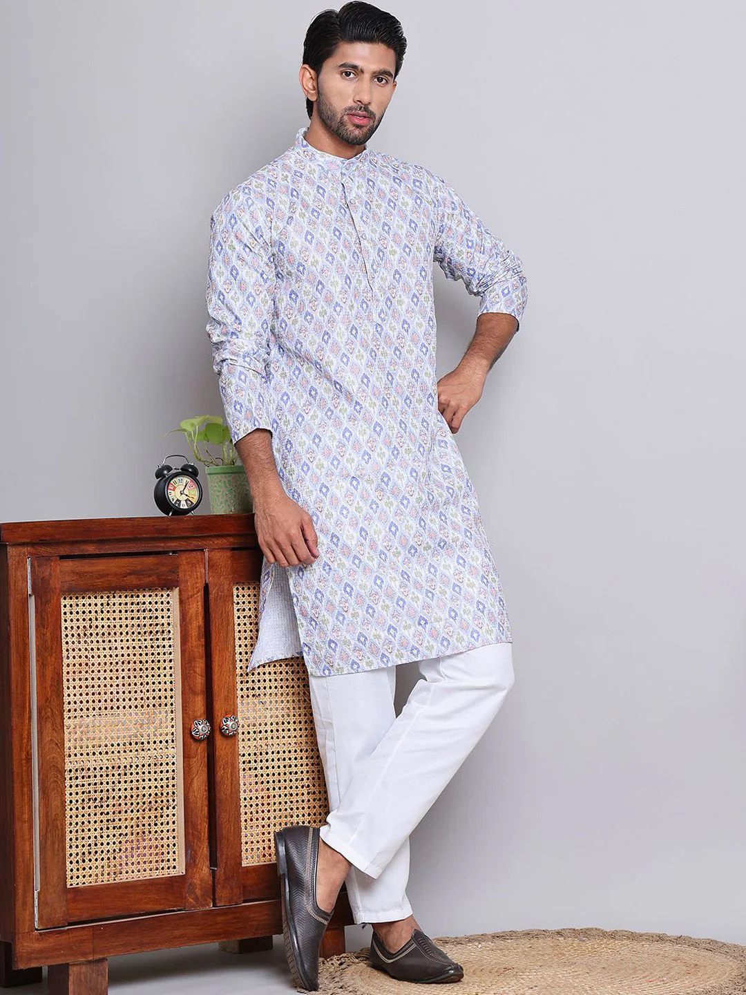 Jompers Geometric Printed Mandarin Collar Straight Kurta - Image 6