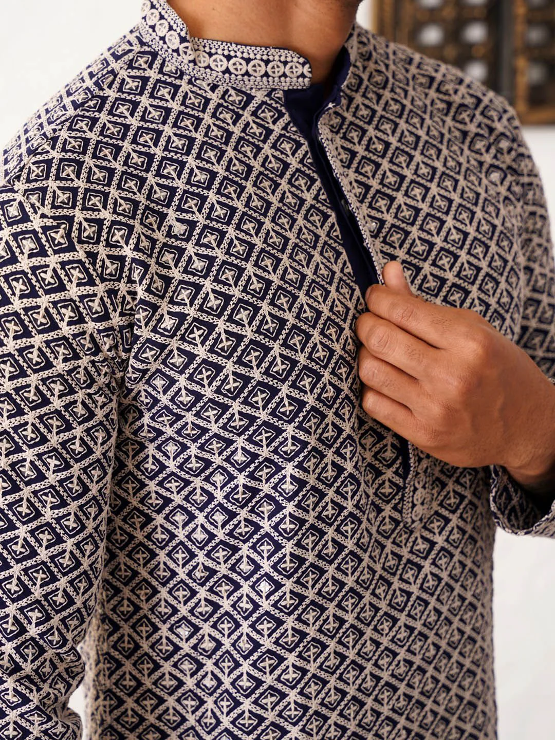 Jompers Mandarin Collar Geometric Thread Work Cotton Straight Kurta - Image 5