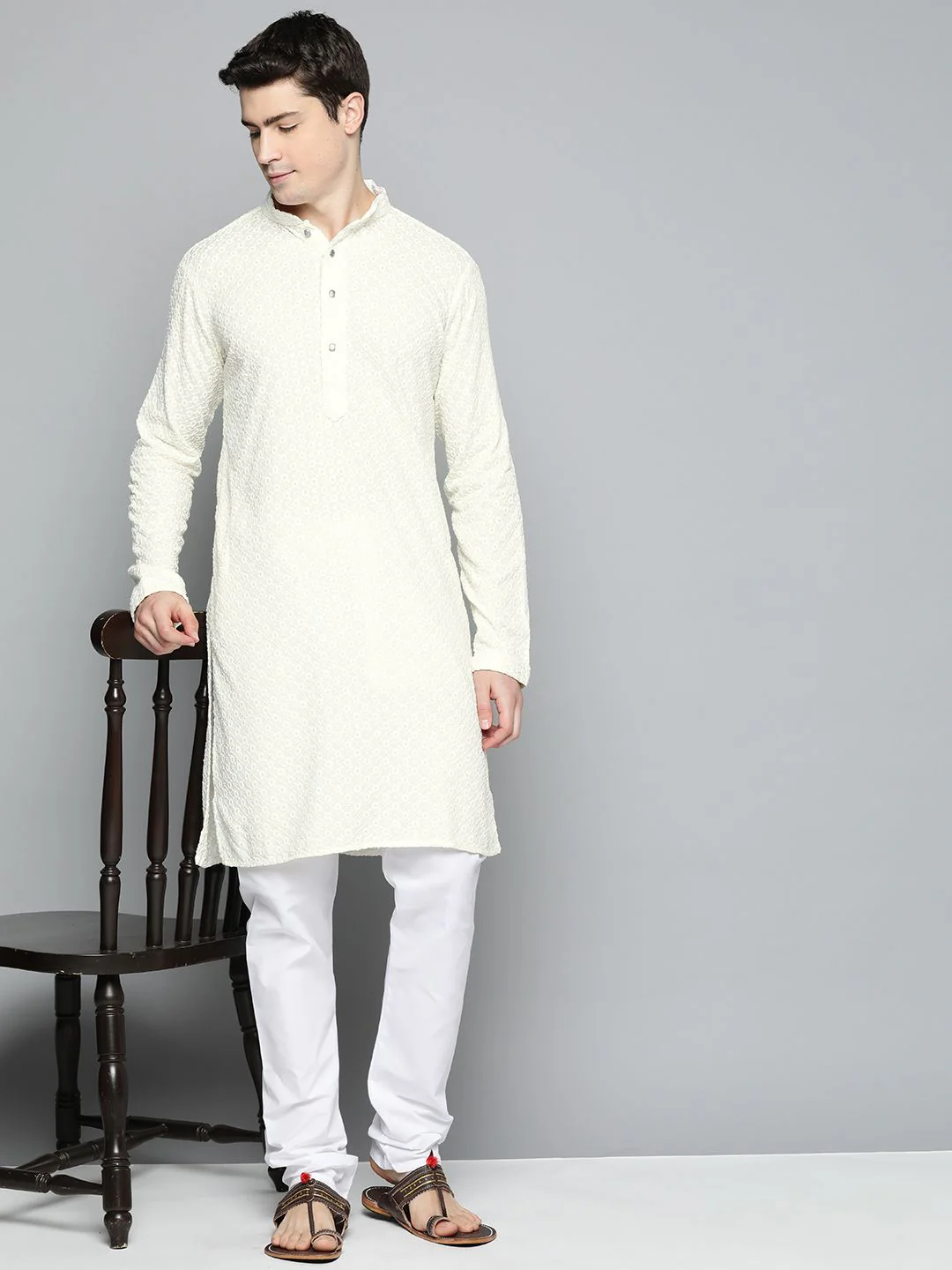 Jompers Men Floral Embroidered Chikankari Pure Cotton Kurta with Churidar - Image 6